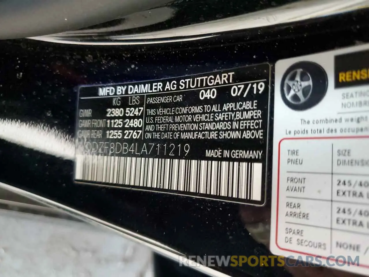 14 Photograph of a damaged car WDDZF8DB4LA711219 MERCEDES-BENZ E-CLASS 2020