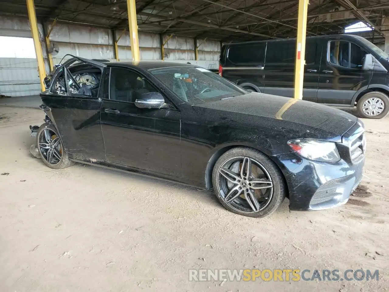 4 Photograph of a damaged car WDDZF8DB4LA711219 MERCEDES-BENZ E-CLASS 2020
