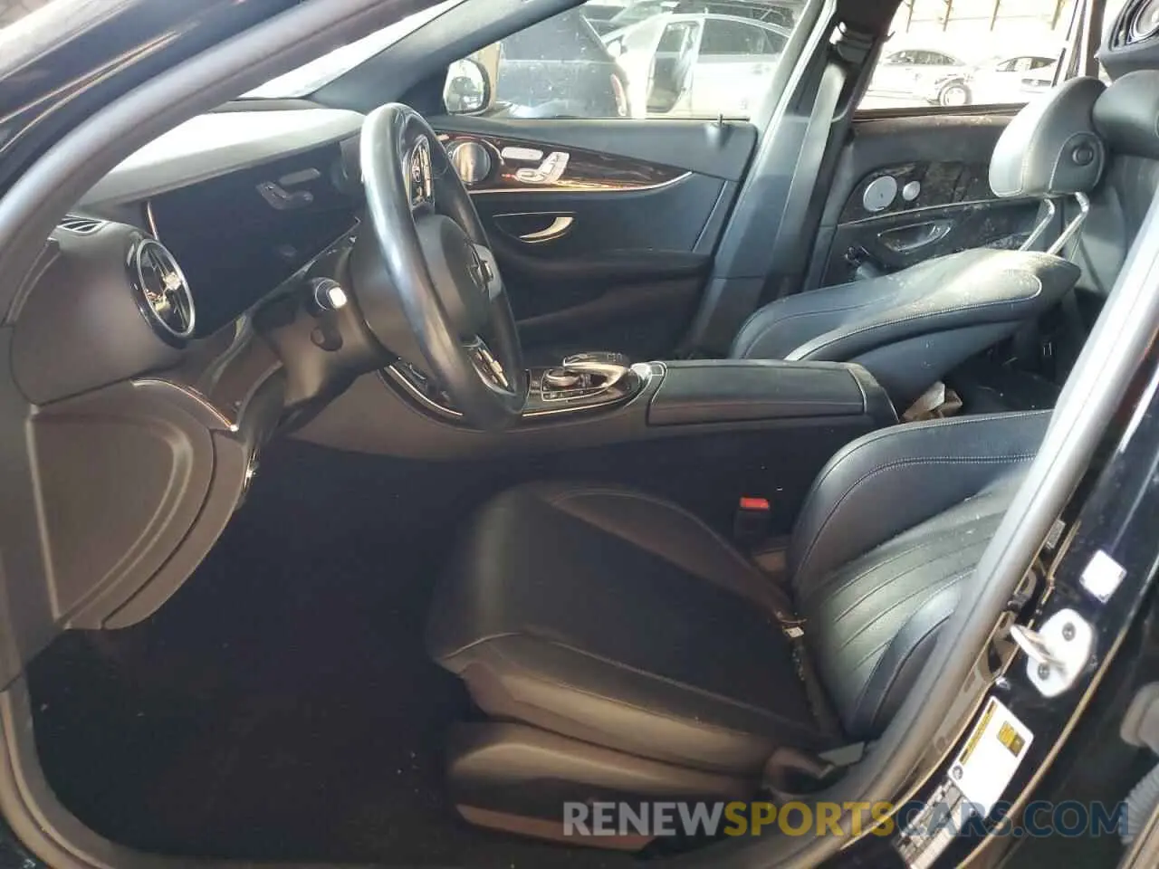 7 Photograph of a damaged car WDDZF8DB4LA711219 MERCEDES-BENZ E-CLASS 2020