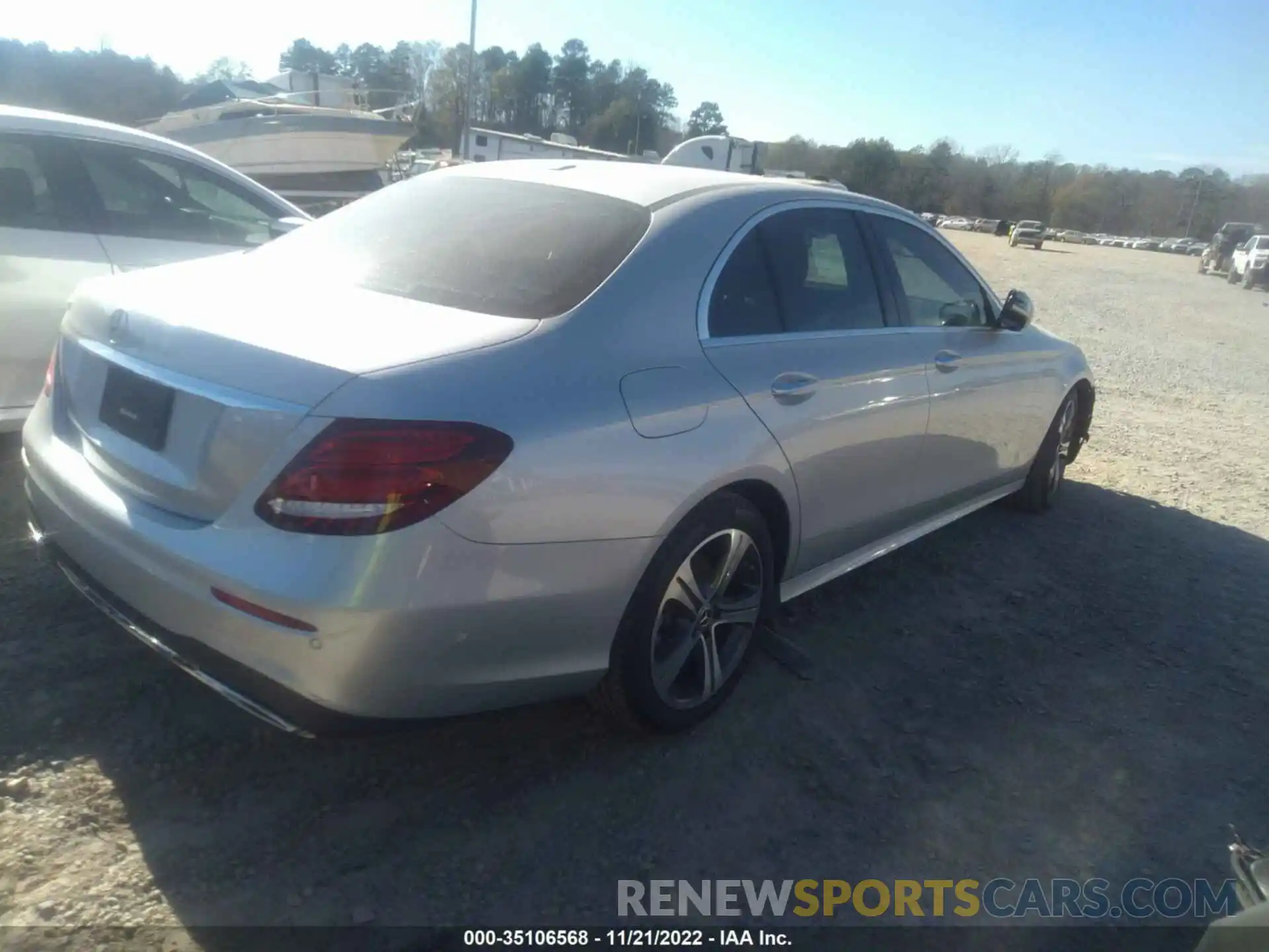 4 Photograph of a damaged car WDDZF8DB4LA754930 MERCEDES-BENZ E-CLASS 2020