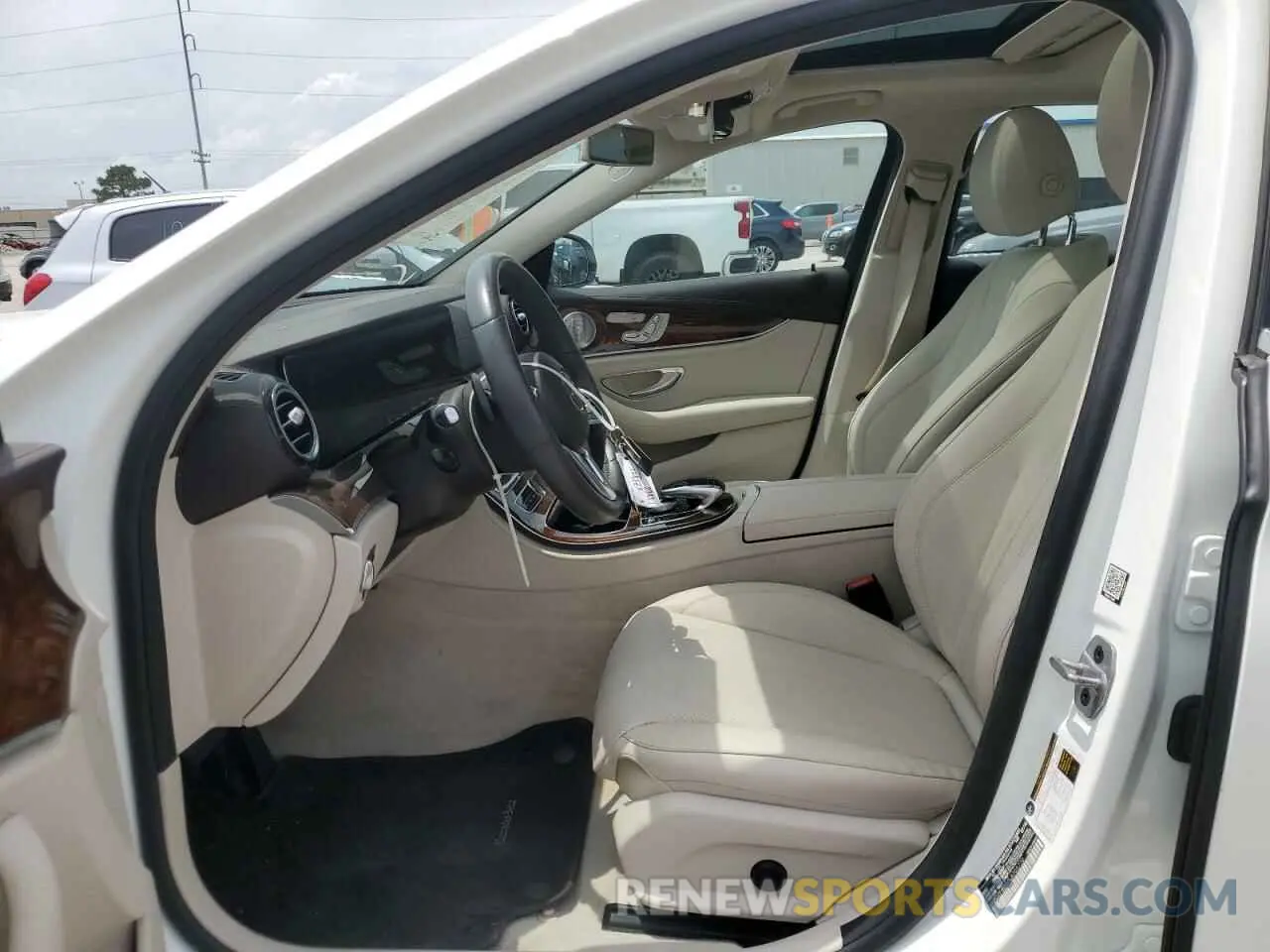 7 Photograph of a damaged car WDDZF8DB5LA705770 MERCEDES-BENZ E-CLASS 2020