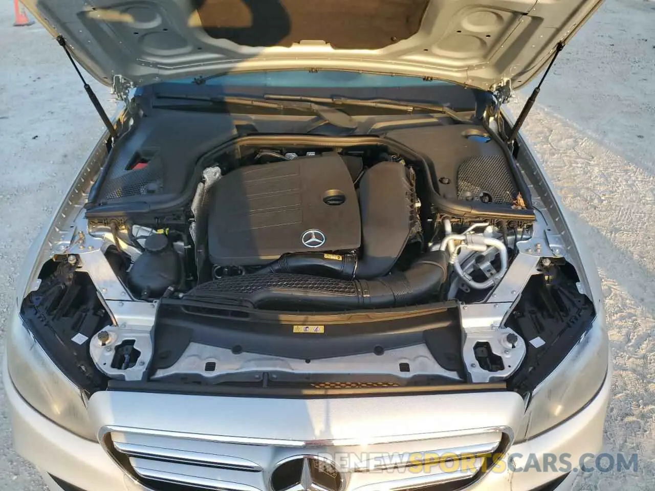 11 Photograph of a damaged car WDDZF8DB5LA755097 MERCEDES-BENZ E-CLASS 2020