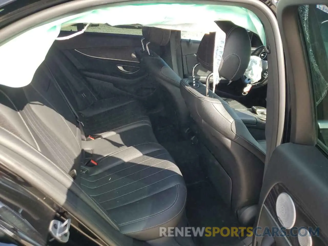 10 Photograph of a damaged car WDDZF8DB6LA705311 MERCEDES-BENZ E-CLASS 2020