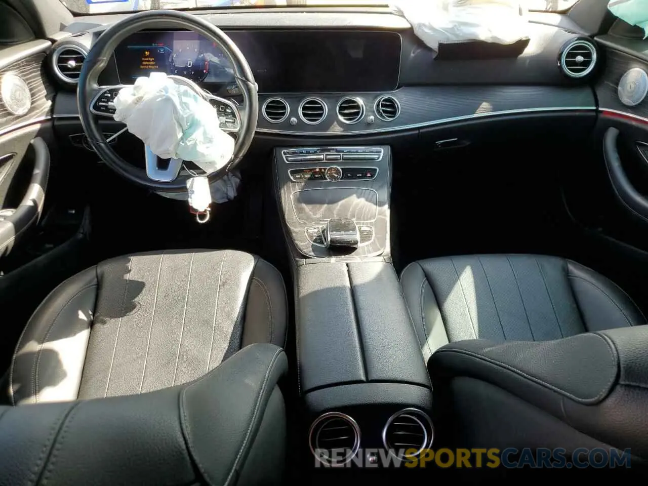 8 Photograph of a damaged car WDDZF8DB6LA705311 MERCEDES-BENZ E-CLASS 2020