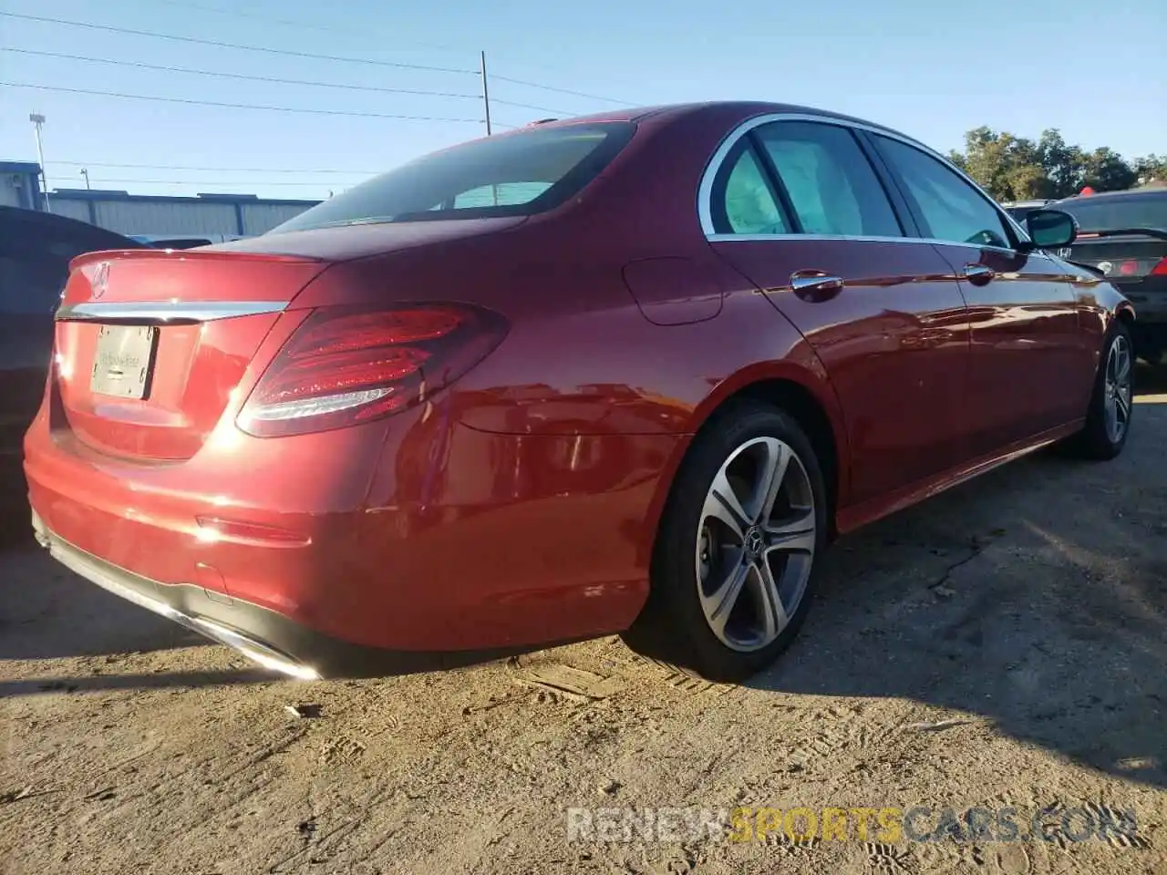 4 Photograph of a damaged car WDDZF8DB6LA728992 MERCEDES-BENZ E-CLASS 2020