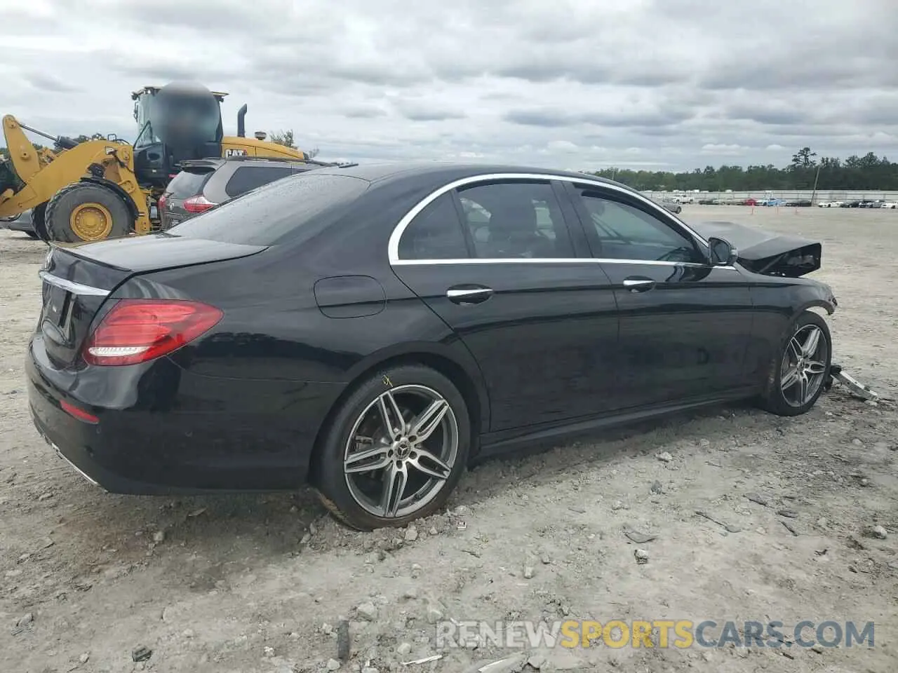 3 Photograph of a damaged car WDDZF8DB7LA747213 MERCEDES-BENZ E-CLASS 2020