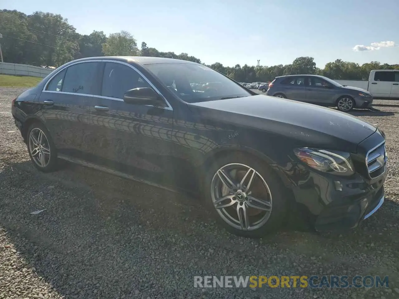 4 Photograph of a damaged car WDDZF8DB8LA721350 MERCEDES-BENZ E-CLASS 2020