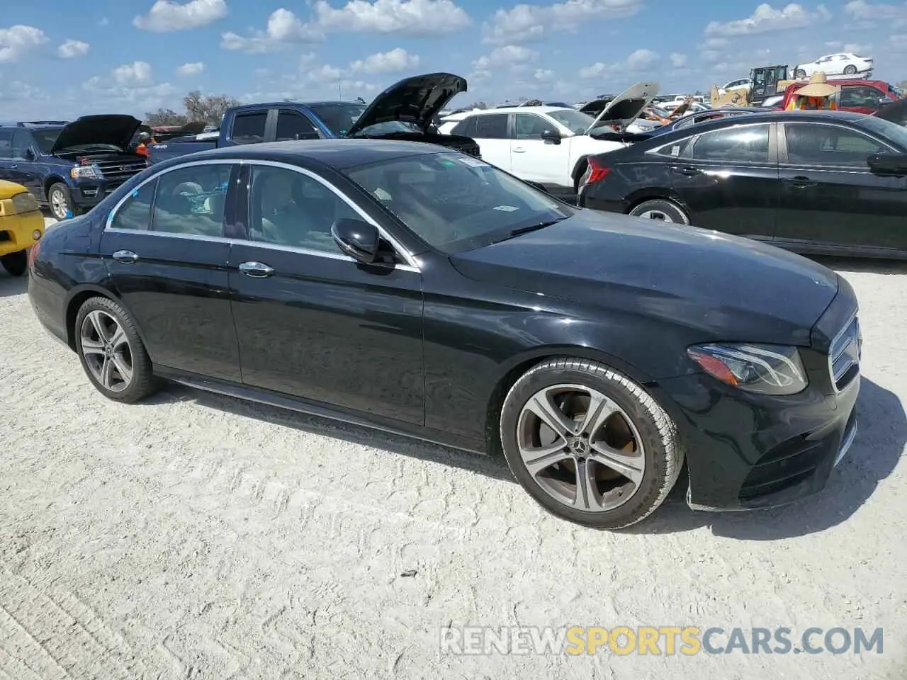 4 Photograph of a damaged car WDDZF8DB9LA706419 MERCEDES-BENZ E-CLASS 2020