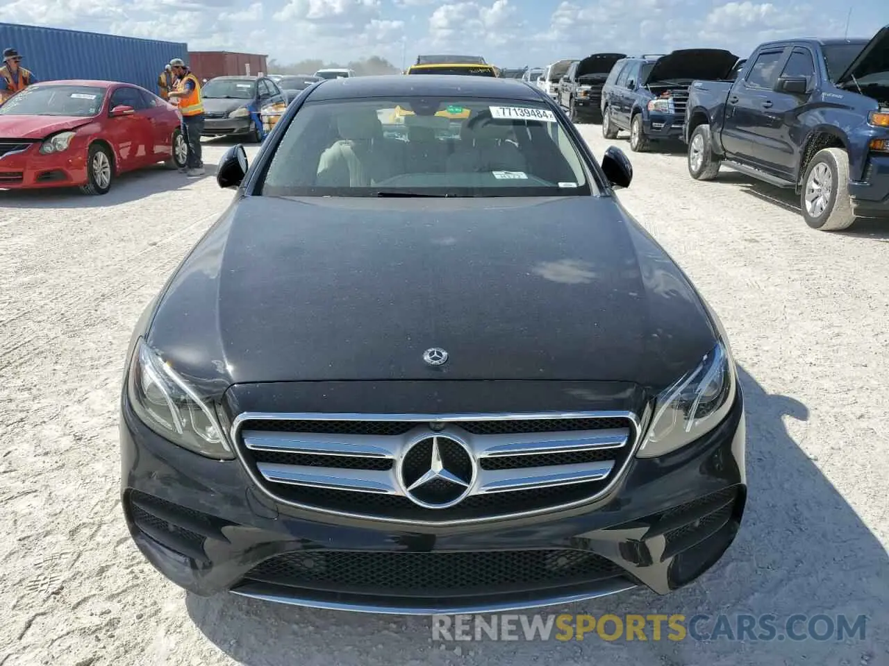 5 Photograph of a damaged car WDDZF8DB9LA706419 MERCEDES-BENZ E-CLASS 2020