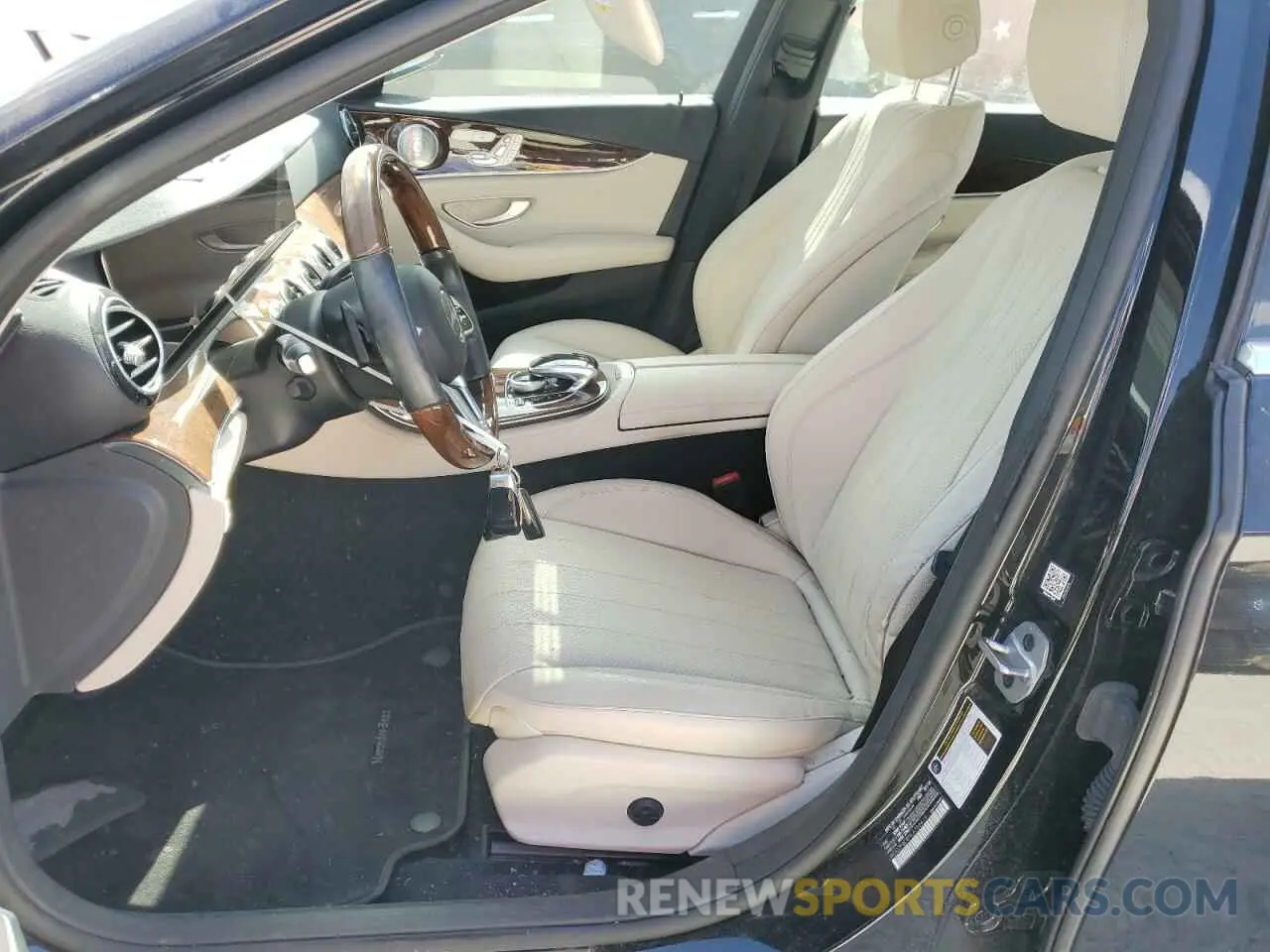 7 Photograph of a damaged car WDDZF8DB9LA706419 MERCEDES-BENZ E-CLASS 2020