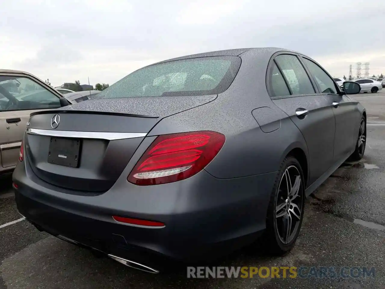 4 Photograph of a damaged car WDDZF8DB9LA730963 MERCEDES-BENZ E-CLASS 2020