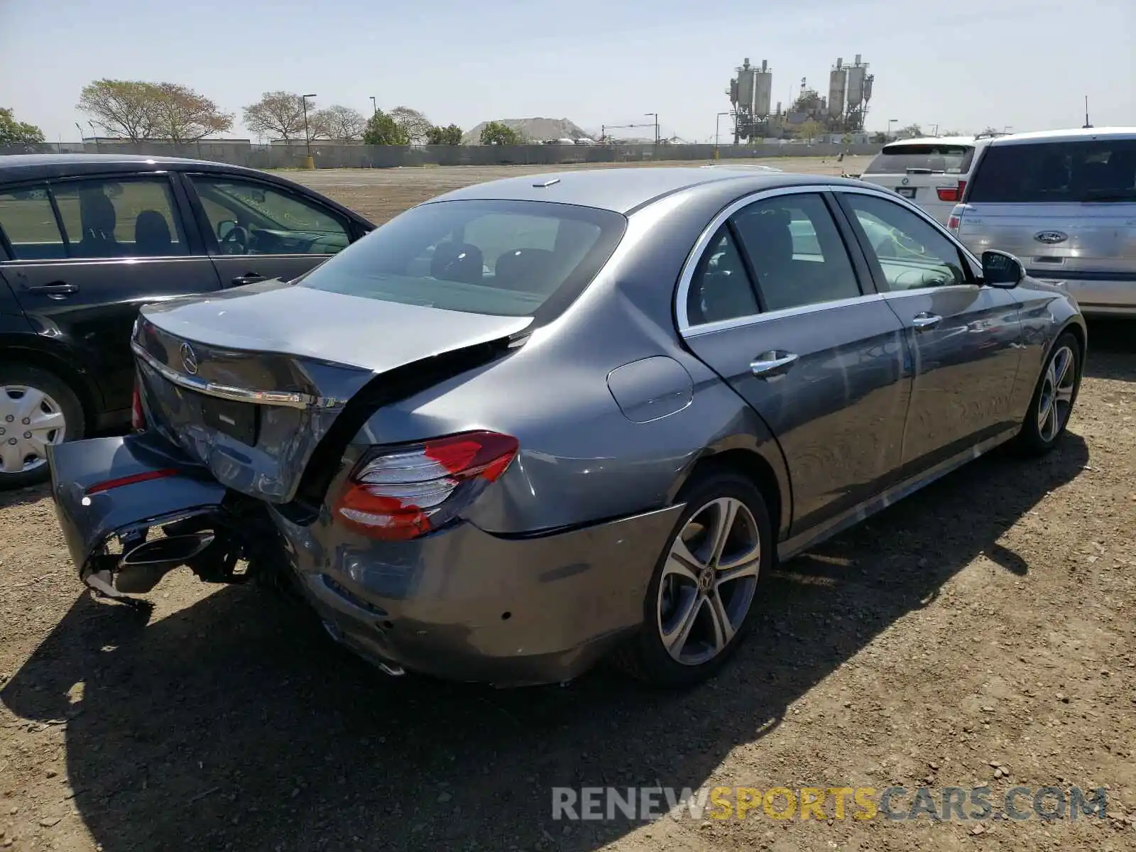 4 Photograph of a damaged car WDDZF8DB9LA736200 MERCEDES-BENZ E CLASS 2020