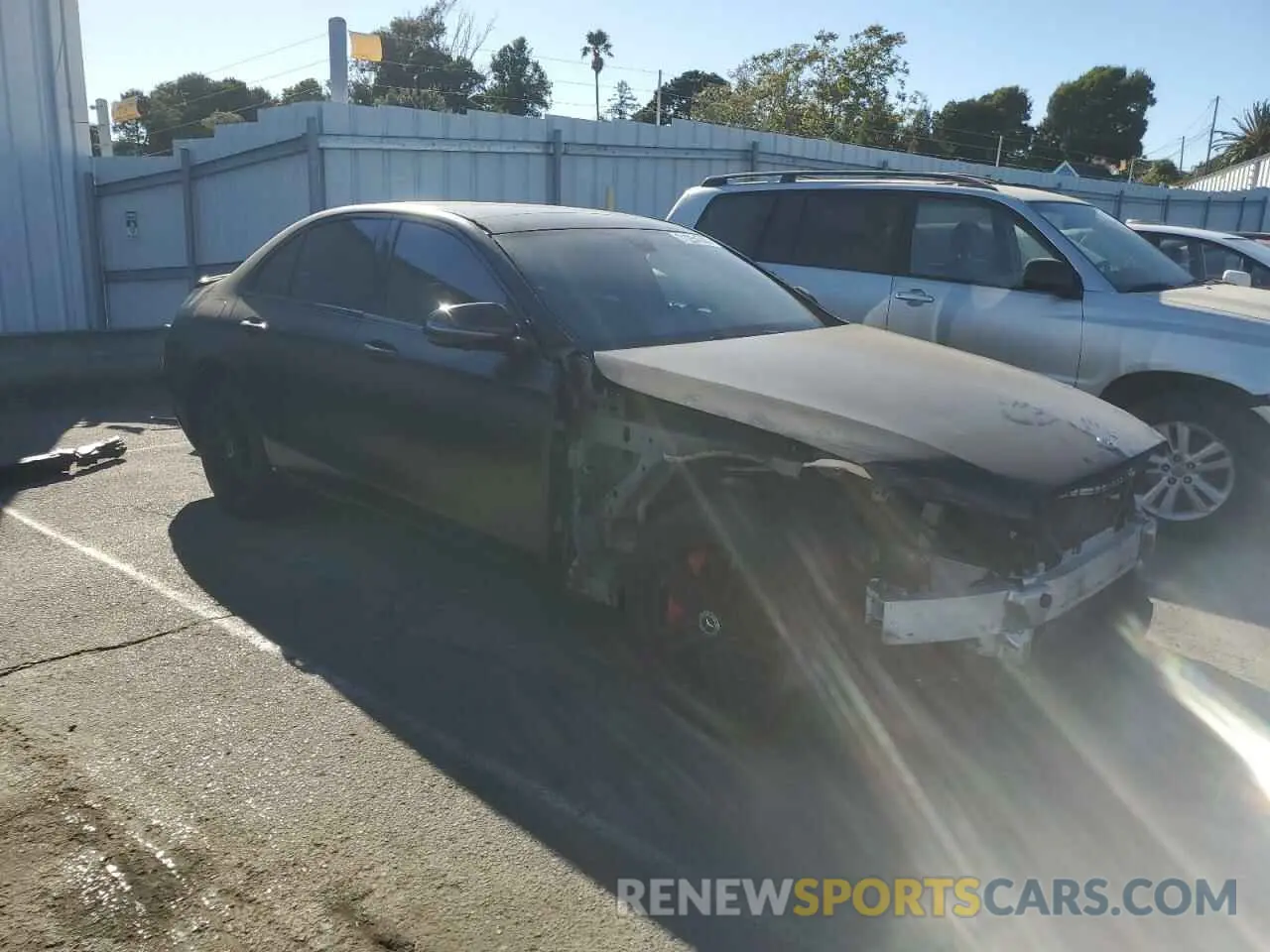 4 Photograph of a damaged car WDDZF8DBXLA719244 MERCEDES-BENZ E-CLASS 2020