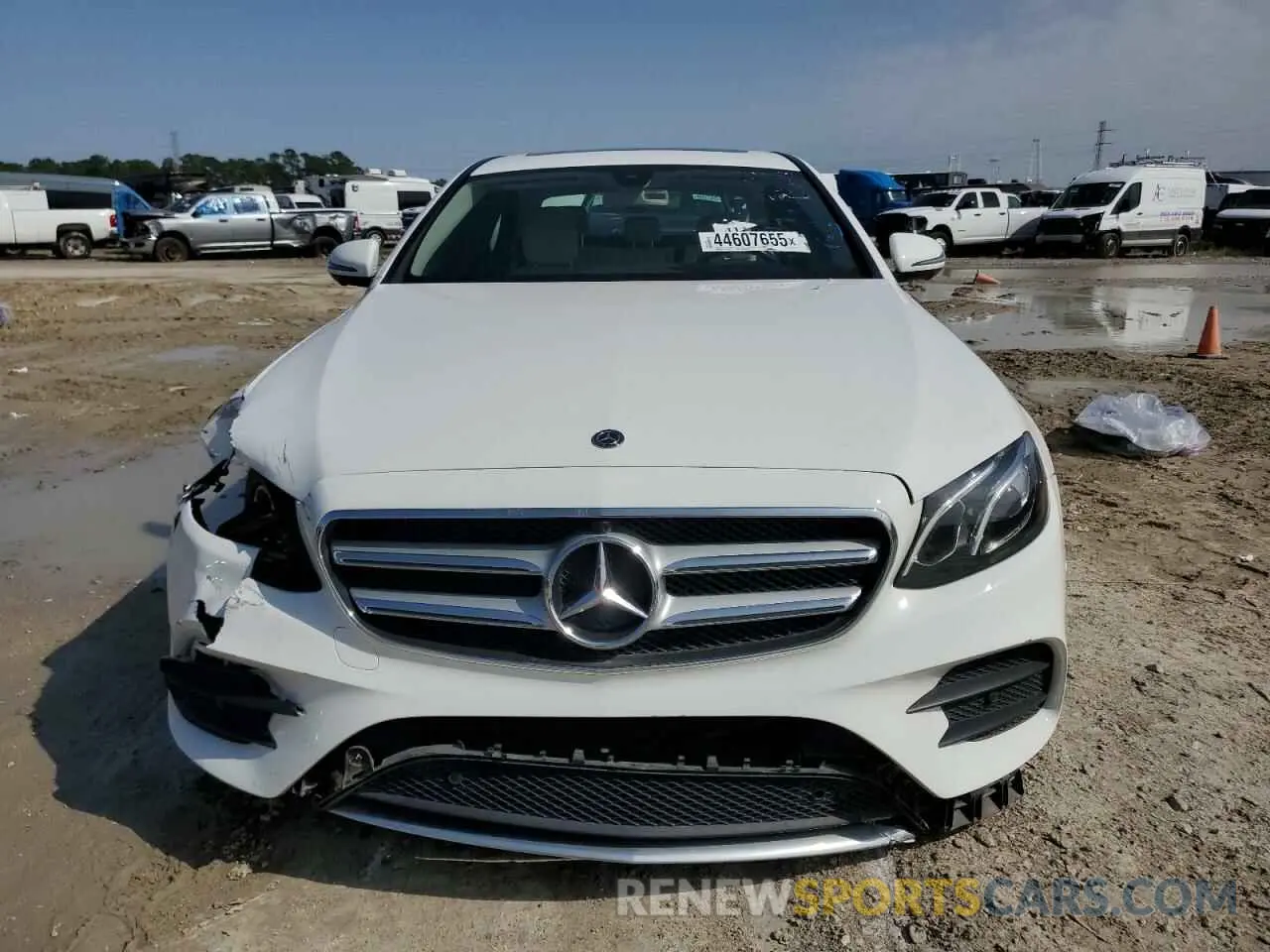 5 Photograph of a damaged car WDDZF8DBXLA747304 MERCEDES-BENZ E-CLASS 2020