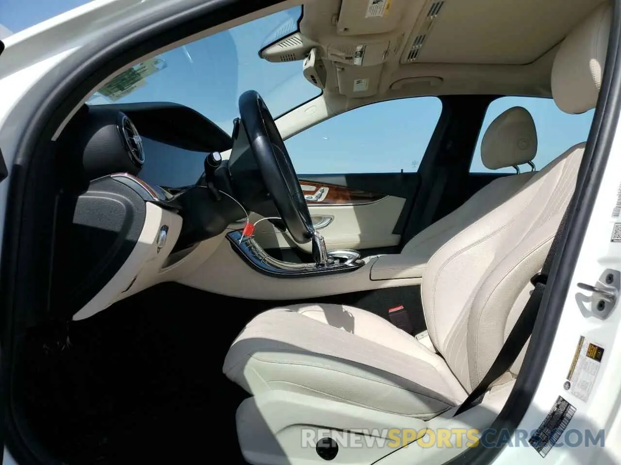 7 Photograph of a damaged car WDDZF8DBXLA747304 MERCEDES-BENZ E-CLASS 2020