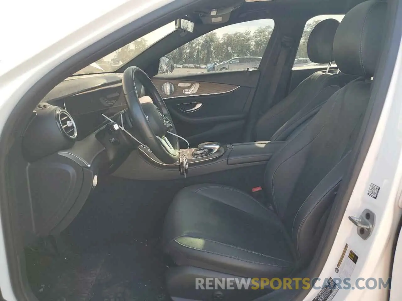 7 Photograph of a damaged car WDDZF8EB1LA719261 MERCEDES-BENZ E-CLASS 2020