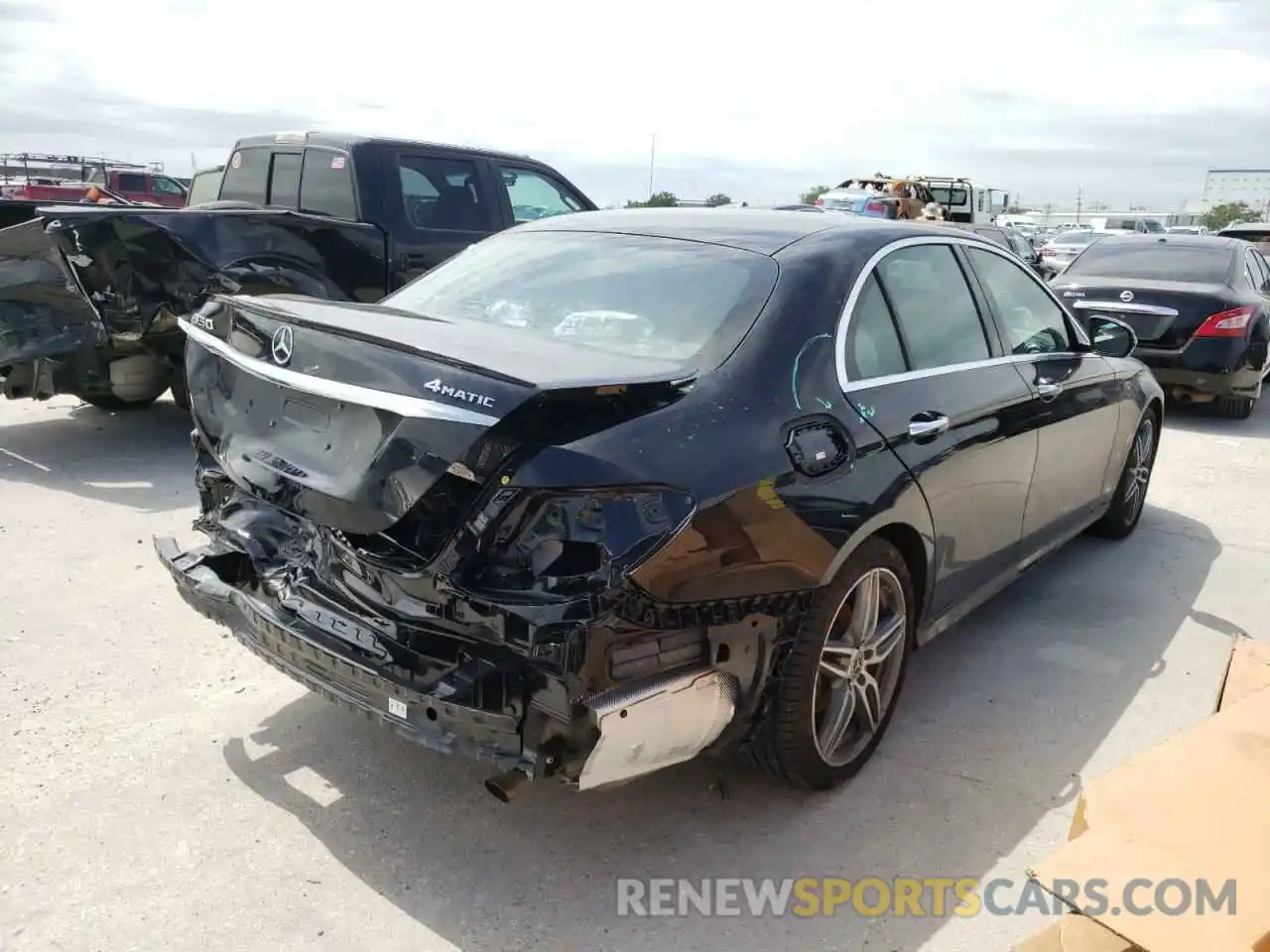 4 Photograph of a damaged car WDDZF8EB4LA754182 MERCEDES-BENZ E-CLASS 2020