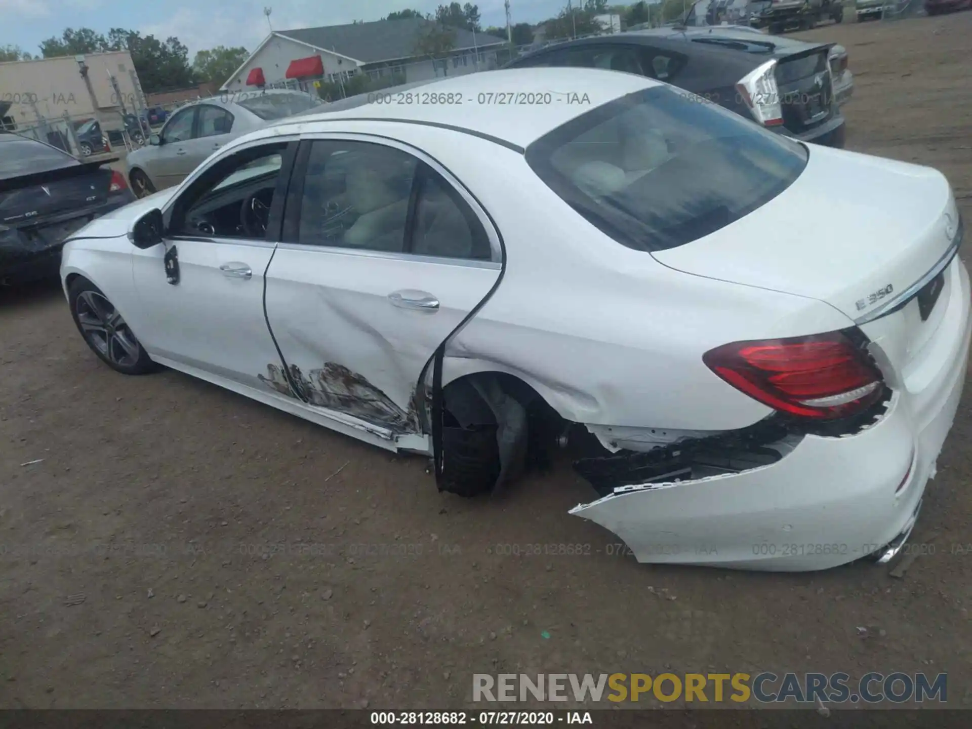 3 Photograph of a damaged car WDDZF8EB6LA718803 MERCEDES-BENZ E-CLASS 2020