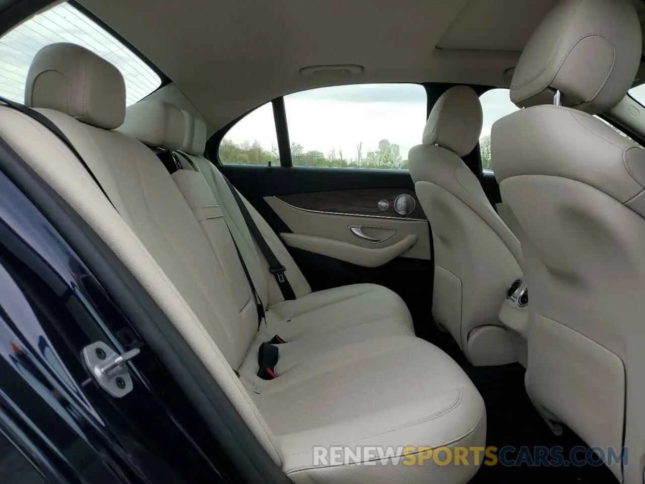 10 Photograph of a damaged car WDDZF8EB7LA748084 MERCEDES-BENZ E-CLASS 2020