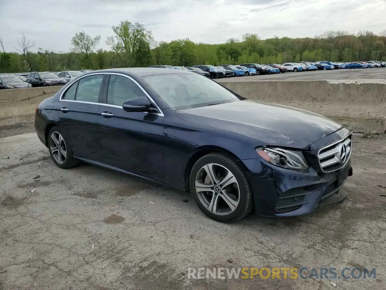 4 Photograph of a damaged car WDDZF8EB7LA748084 MERCEDES-BENZ E-CLASS 2020
