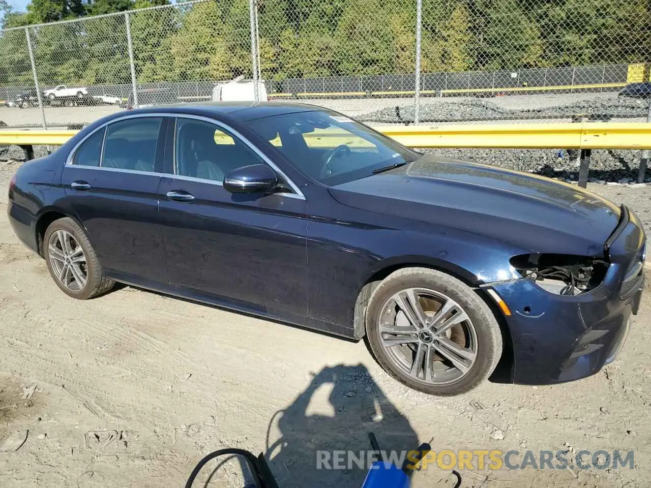 4 Photograph of a damaged car W1KZF8DB2MA872346 MERCEDES-BENZ E-CLASS 2021
