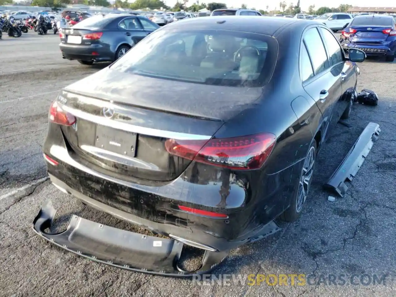 4 Photograph of a damaged car W1KZF8DB3MA971418 MERCEDES-BENZ E-CLASS 2021