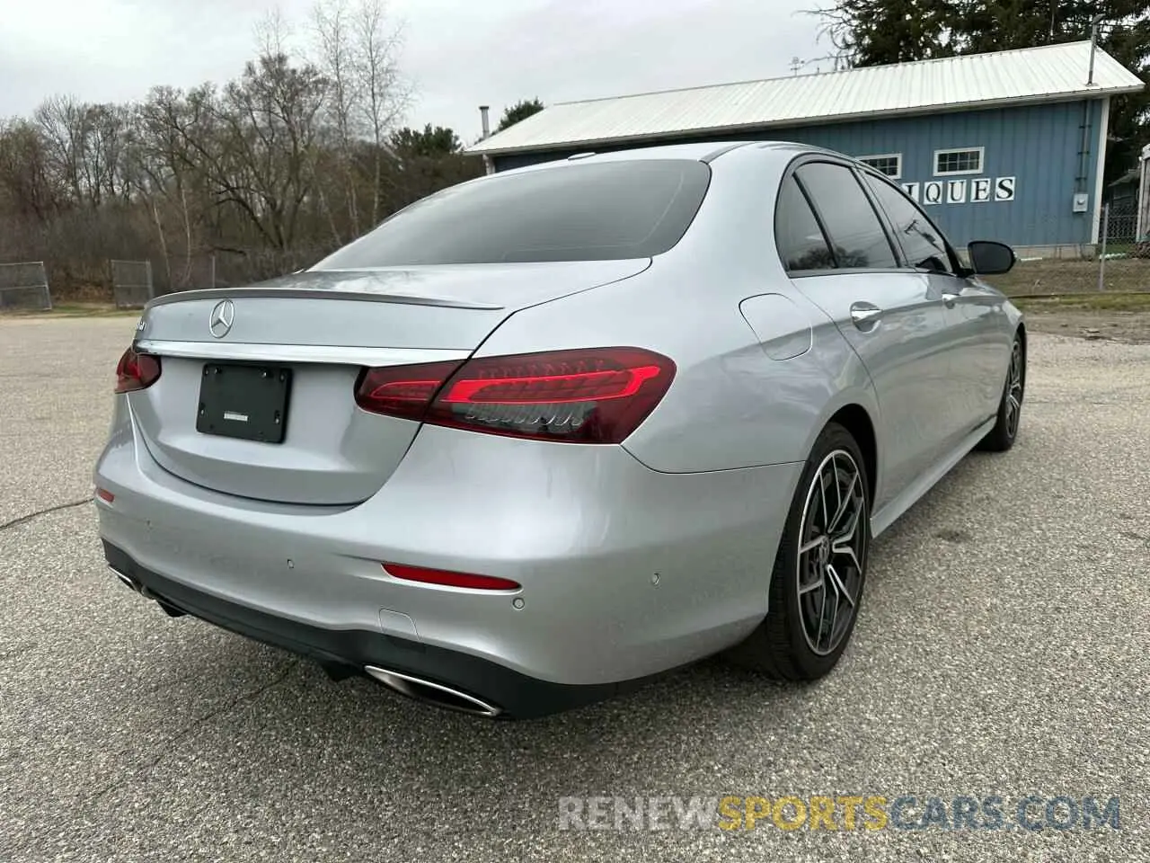 4 Photograph of a damaged car W1KZF8DB4MA920140 MERCEDES-BENZ E-CLASS 2021