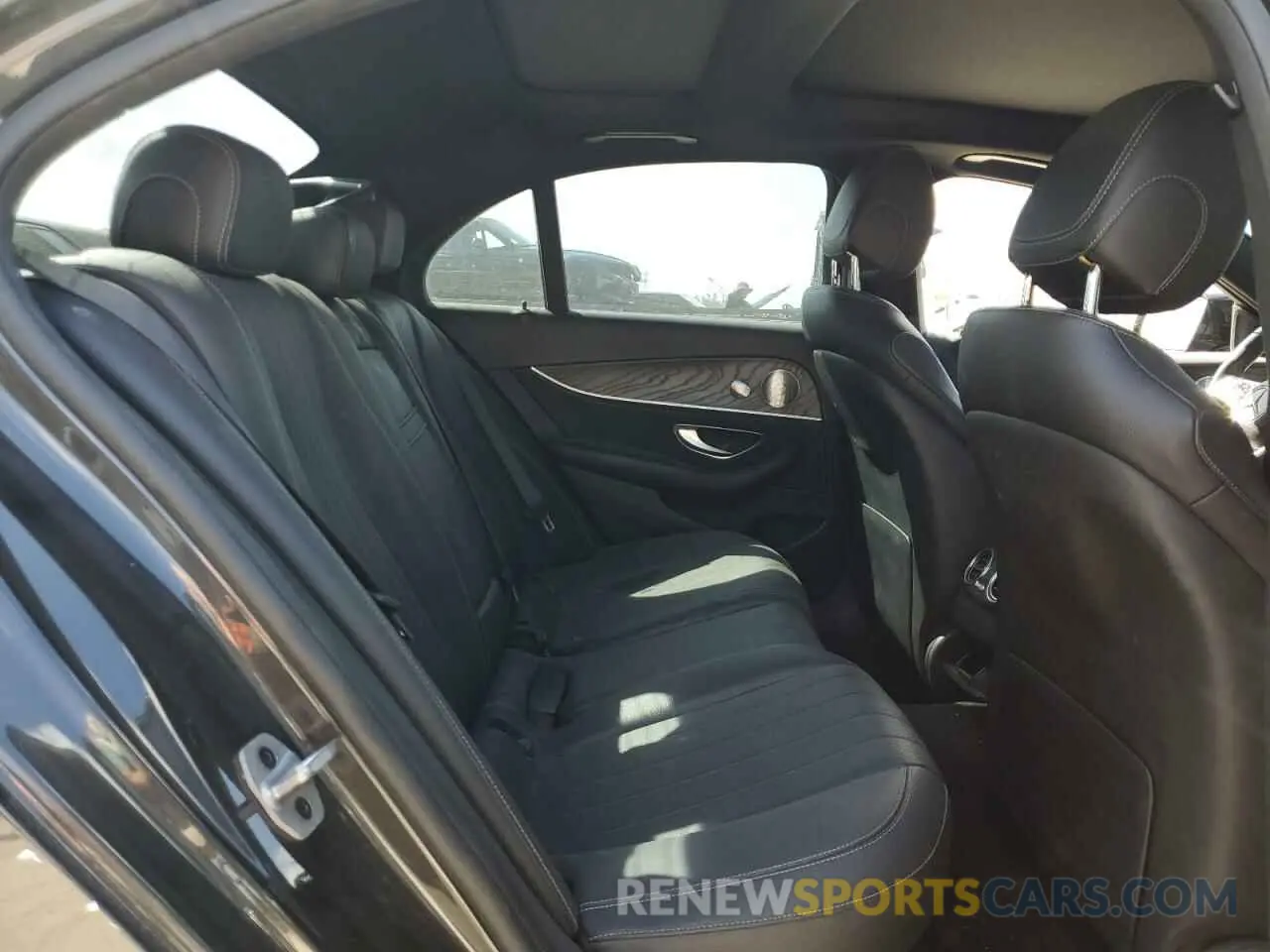 10 Photograph of a damaged car W1KZF8DB7MA945680 MERCEDES-BENZ E-CLASS 2021