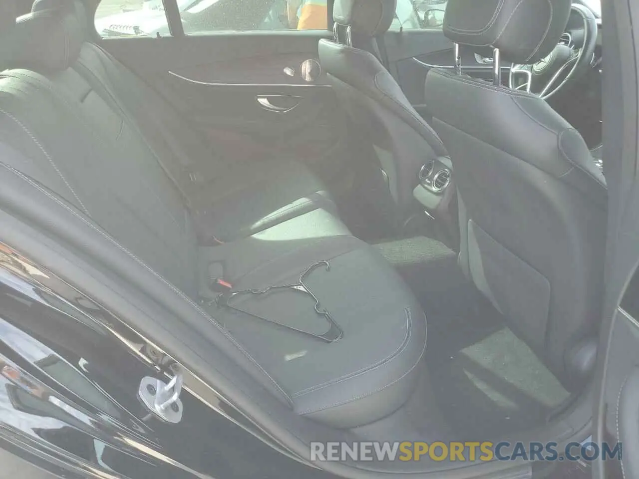 10 Photograph of a damaged car W1KZF8DB7MA966545 MERCEDES-BENZ E-CLASS 2021