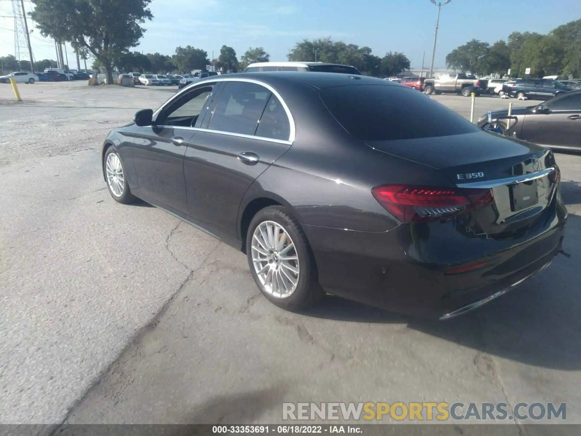 3 Photograph of a damaged car W1KZF8DB8MA906211 MERCEDES-BENZ E-CLASS 2021