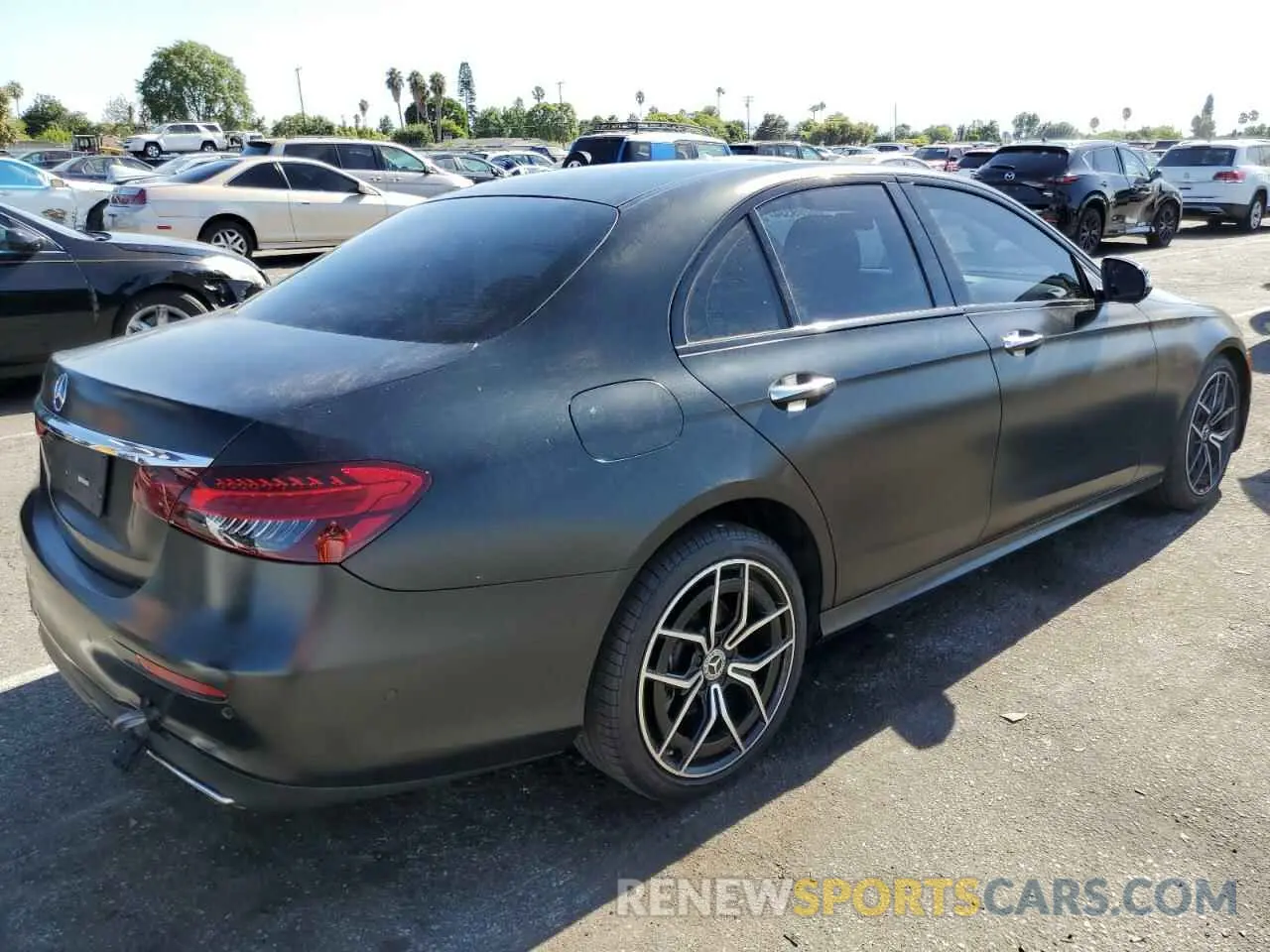3 Photograph of a damaged car W1KZF8DB8MA916818 MERCEDES-BENZ E-CLASS 2021