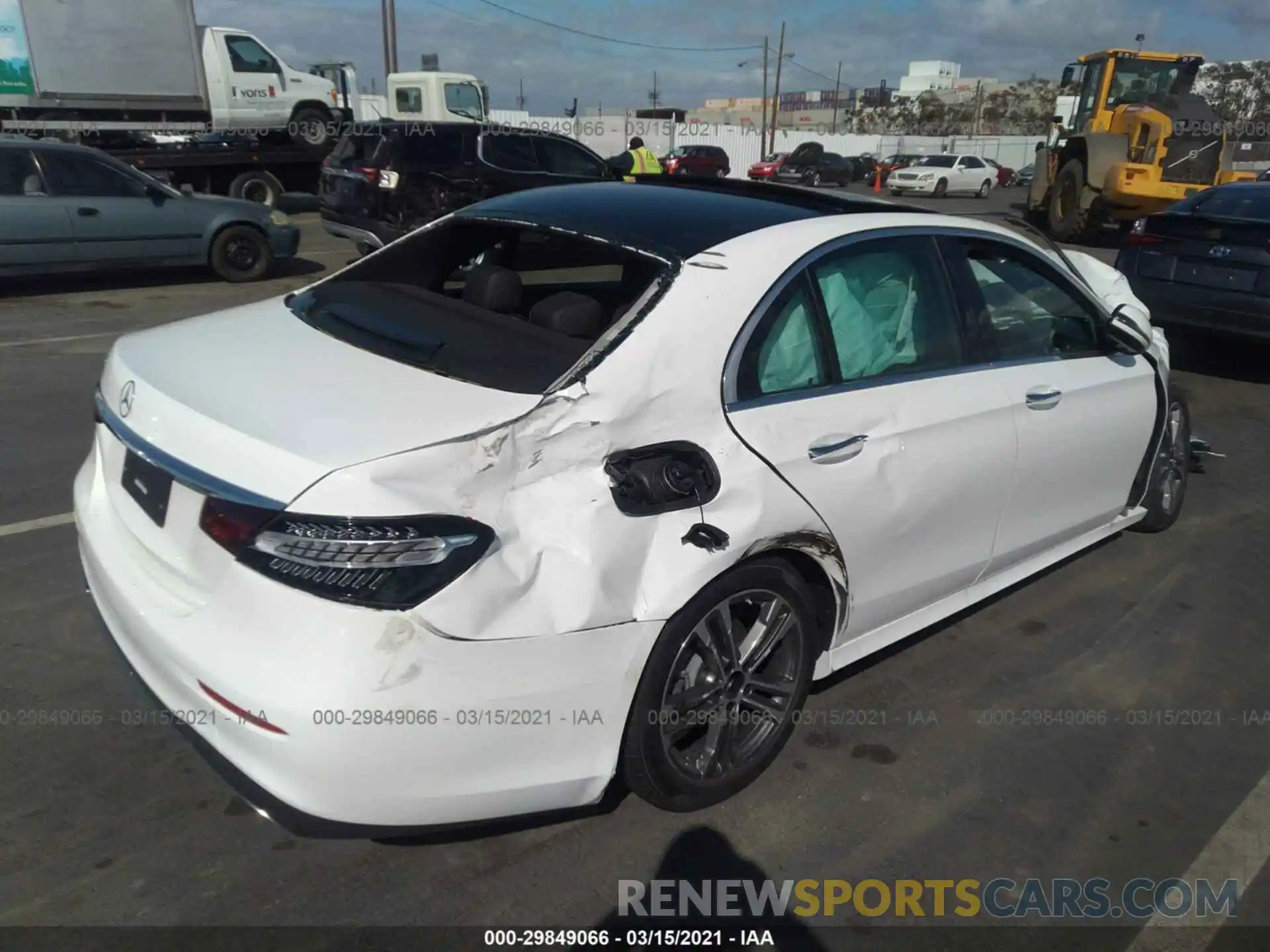 4 Photograph of a damaged car W1KZF8DB9MA909442 MERCEDES-BENZ E-CLASS 2021