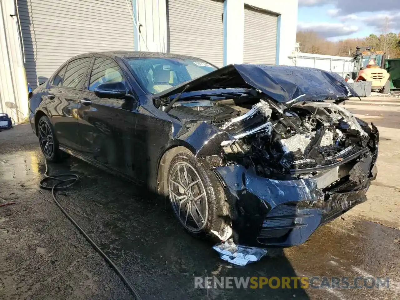 4 Photograph of a damaged car W1KZF8DB9MA964909 MERCEDES-BENZ E-CLASS 2021