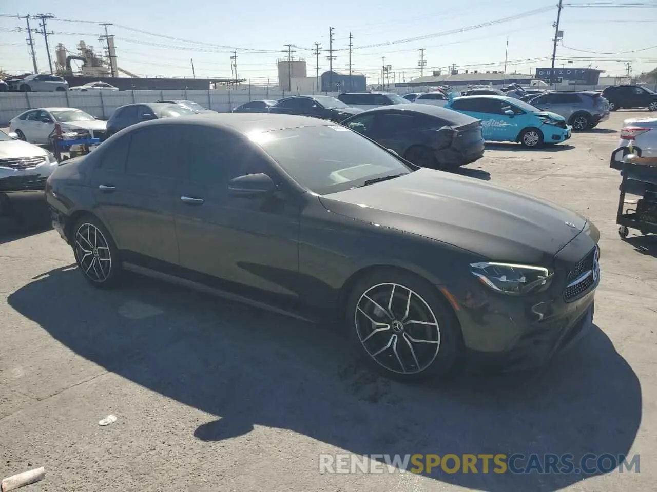 4 Photograph of a damaged car W1KZF8DBXMA981444 MERCEDES-BENZ E-CLASS 2021