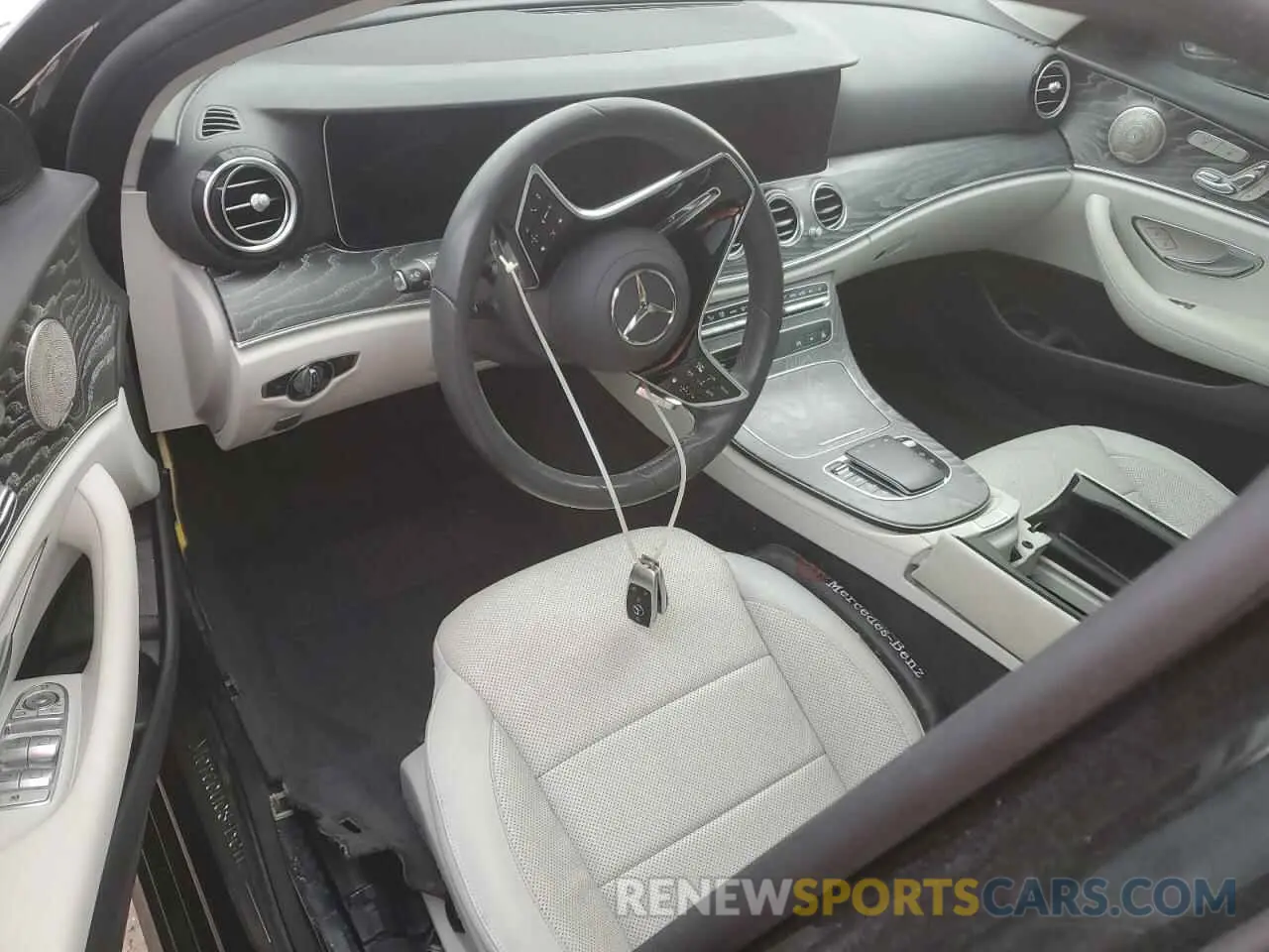 8 Photograph of a damaged car W1KZF8DBXMB000958 MERCEDES-BENZ E-CLASS 2021