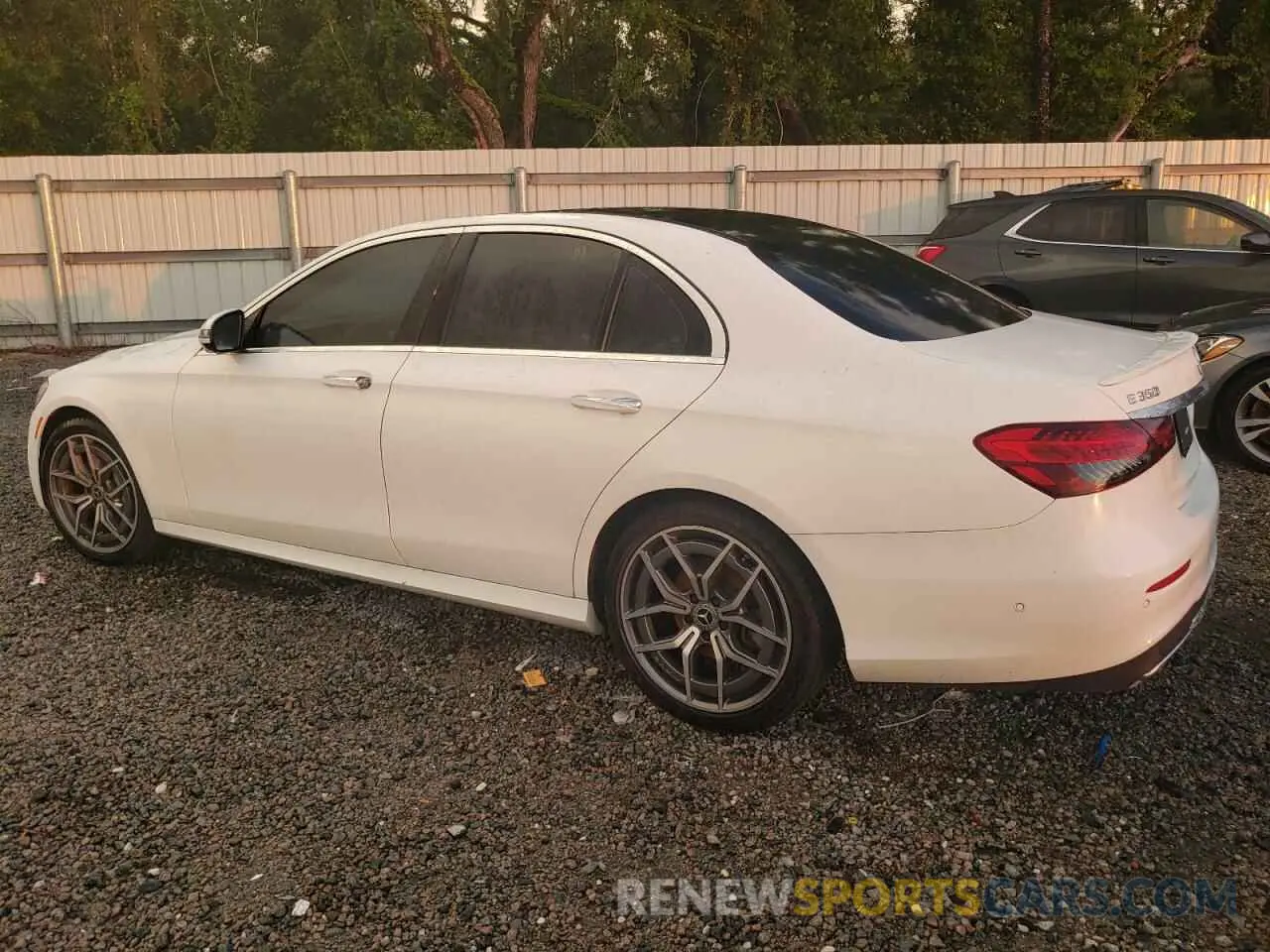 2 Photograph of a damaged car W1KZF8EB1MA904721 MERCEDES-BENZ E-CLASS 2021