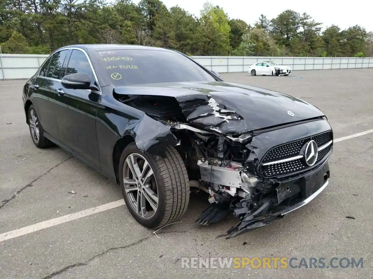 1 Photograph of a damaged car W1KZF8EB2MA881868 MERCEDES-BENZ E-CLASS 2021