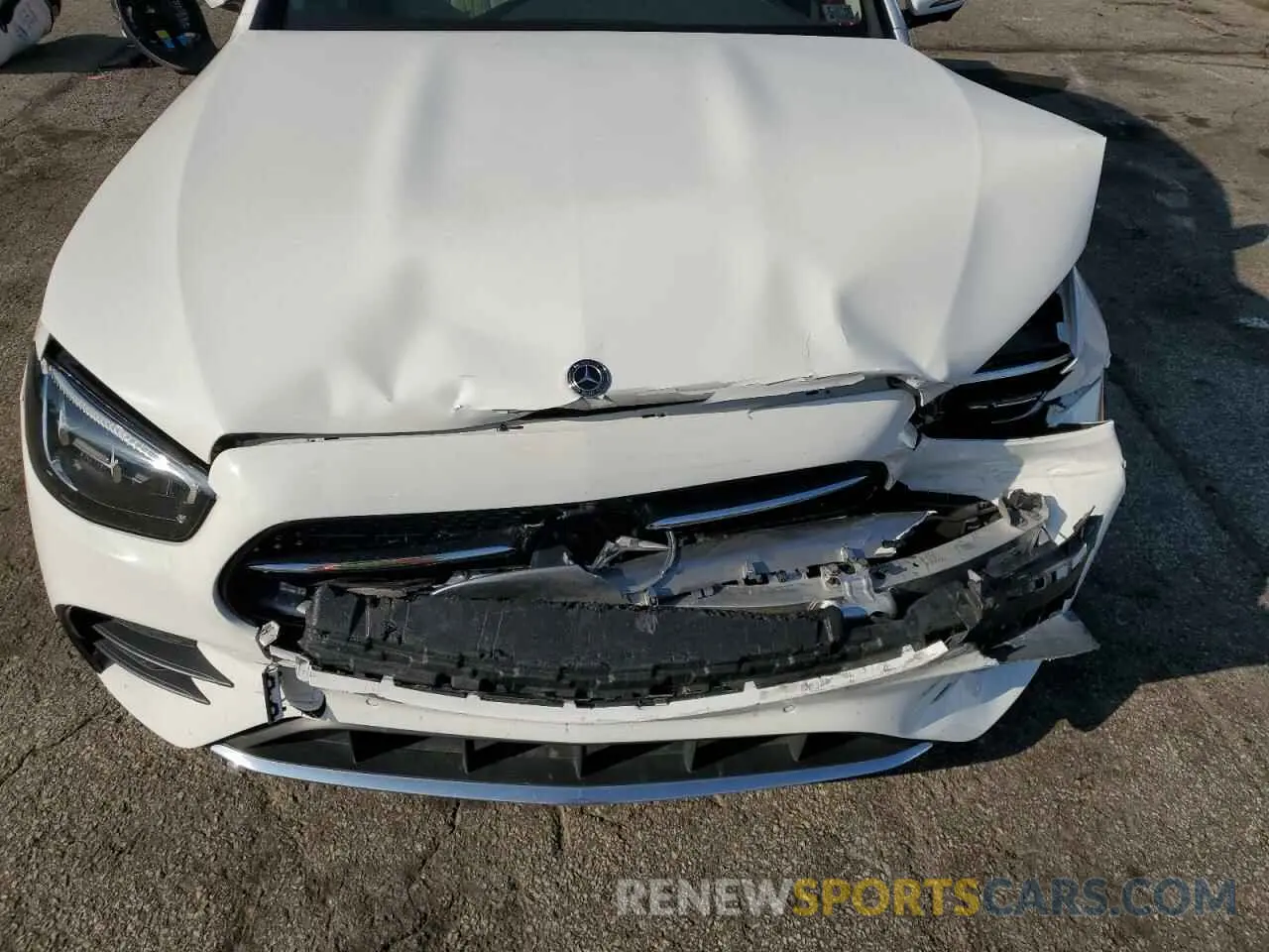 11 Photograph of a damaged car W1KZF8EB2MA960084 MERCEDES-BENZ E-CLASS 2021