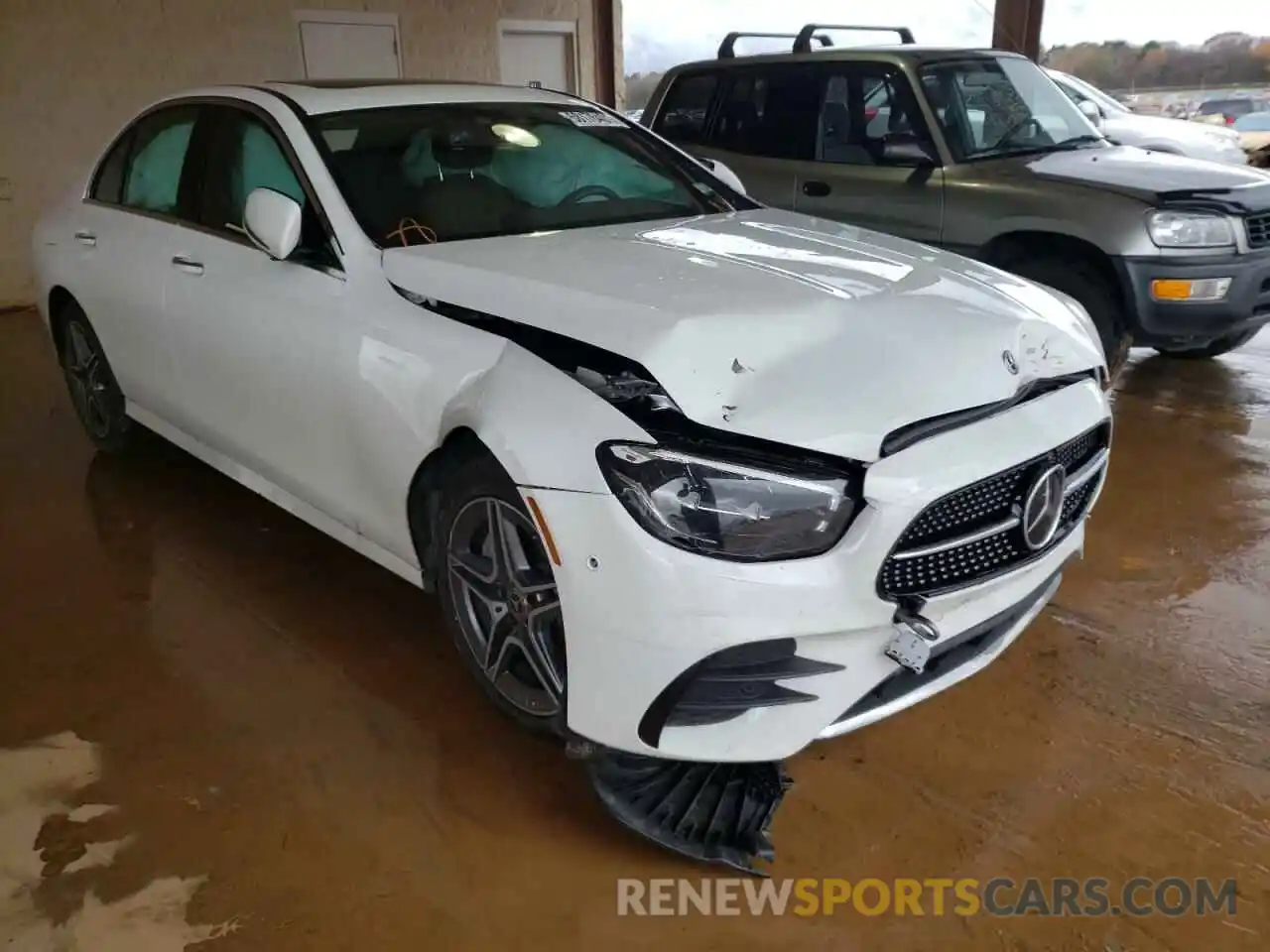 1 Photograph of a damaged car W1KZF8EB3MA929507 MERCEDES-BENZ E-CLASS 2021