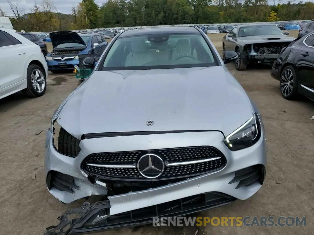 5 Photograph of a damaged car W1KZF8EBXMA955926 MERCEDES-BENZ E-CLASS 2021