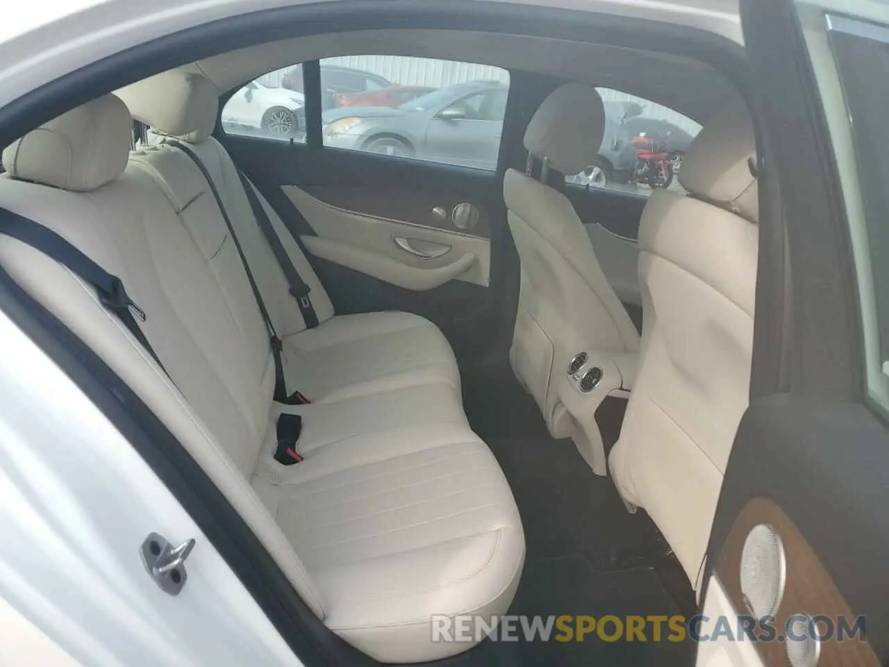 10 Photograph of a damaged car W1KZF8EBXMA981507 MERCEDES-BENZ E-CLASS 2021