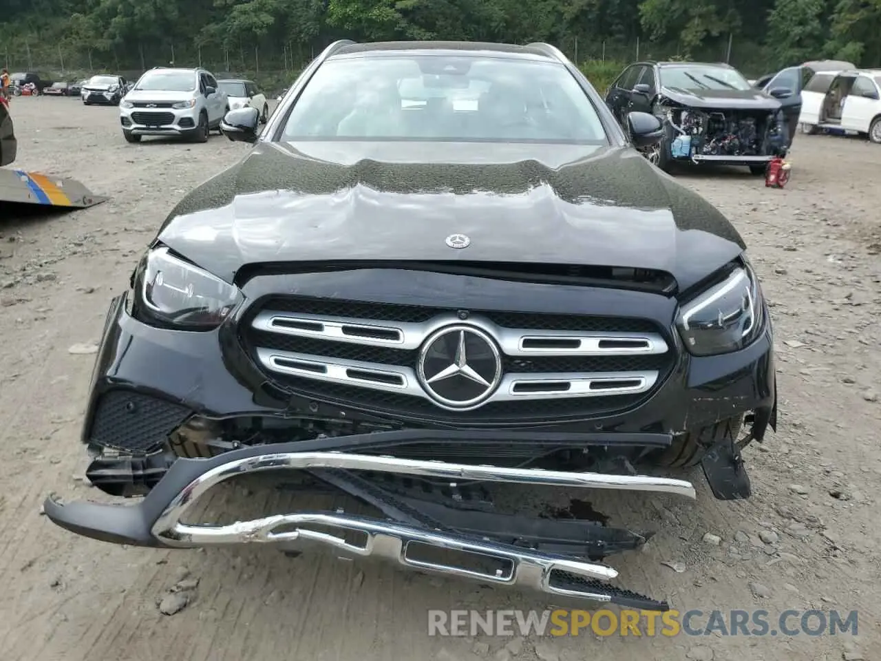 5 Photograph of a damaged car W1KZH6AB0MA938802 MERCEDES-BENZ E-CLASS 2021