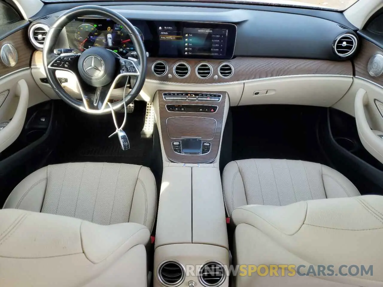 8 Photograph of a damaged car W1KZH6ABXMA957731 MERCEDES-BENZ E-CLASS 2021