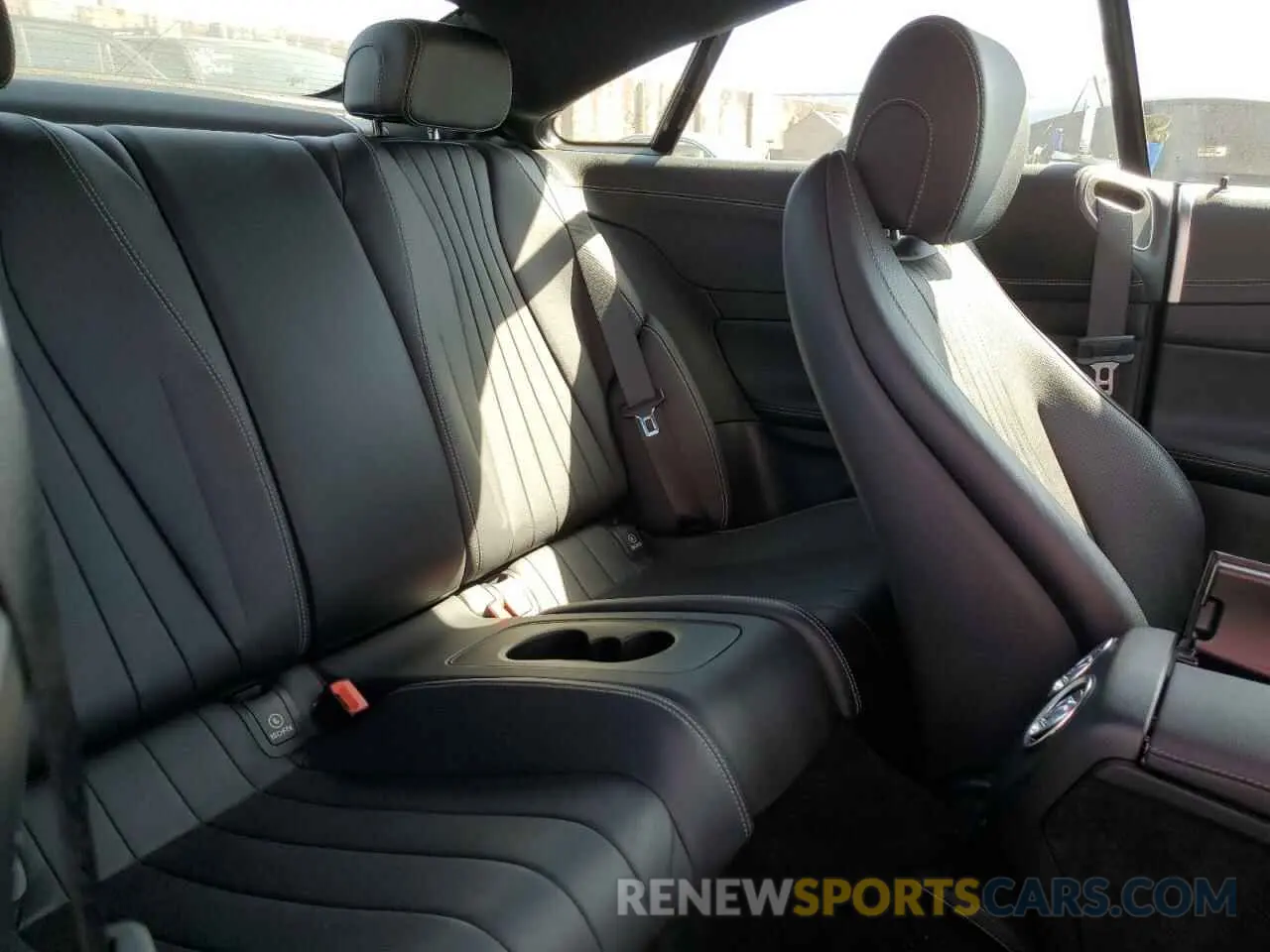 10 Photograph of a damaged car W1K1J5JB2NF183488 MERCEDES-BENZ E-CLASS 2022