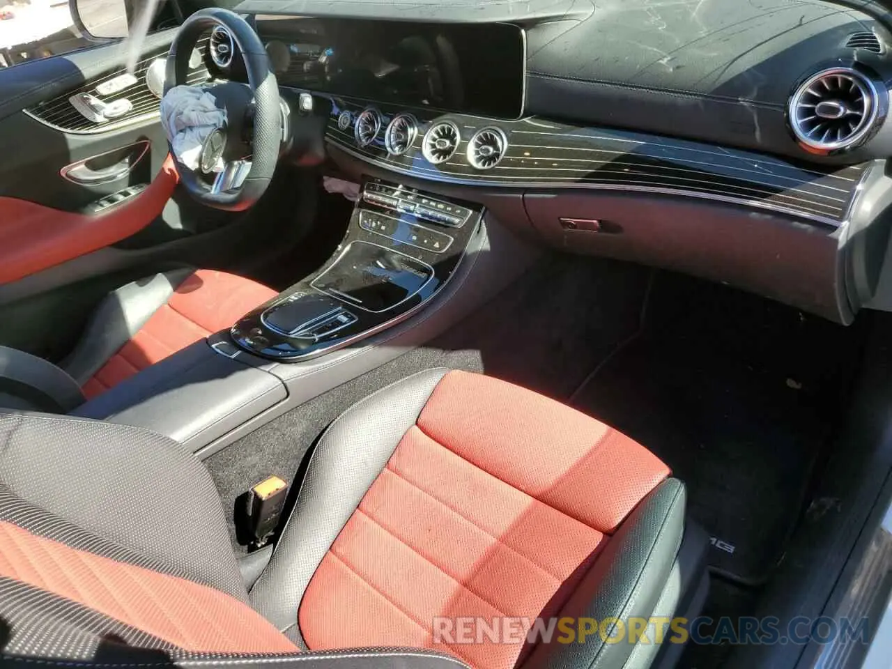 8 Photograph of a damaged car W1K1J5JB6NF173708 MERCEDES-BENZ E-CLASS 2022
