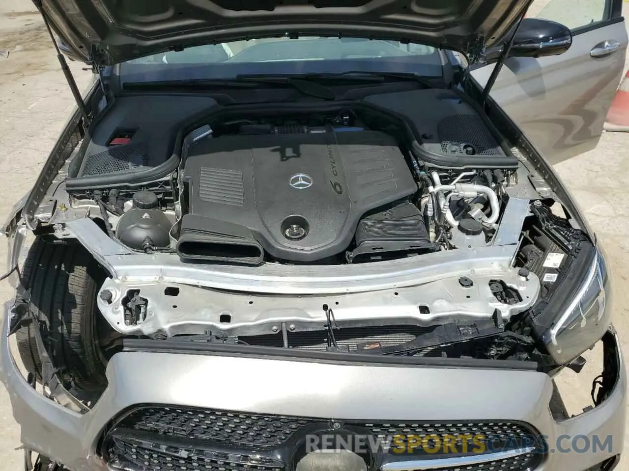11 Photograph of a damaged car W1KZF5KB3NB079182 MERCEDES-BENZ E-CLASS 2022