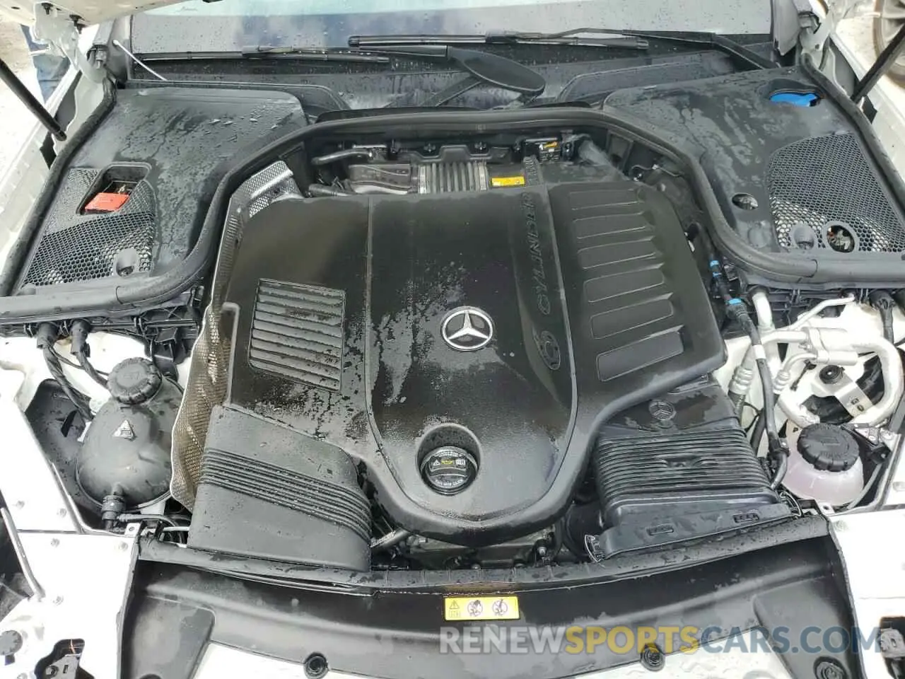 11 Photograph of a damaged car W1KZF5KB4NB083659 MERCEDES-BENZ E-CLASS 2022
