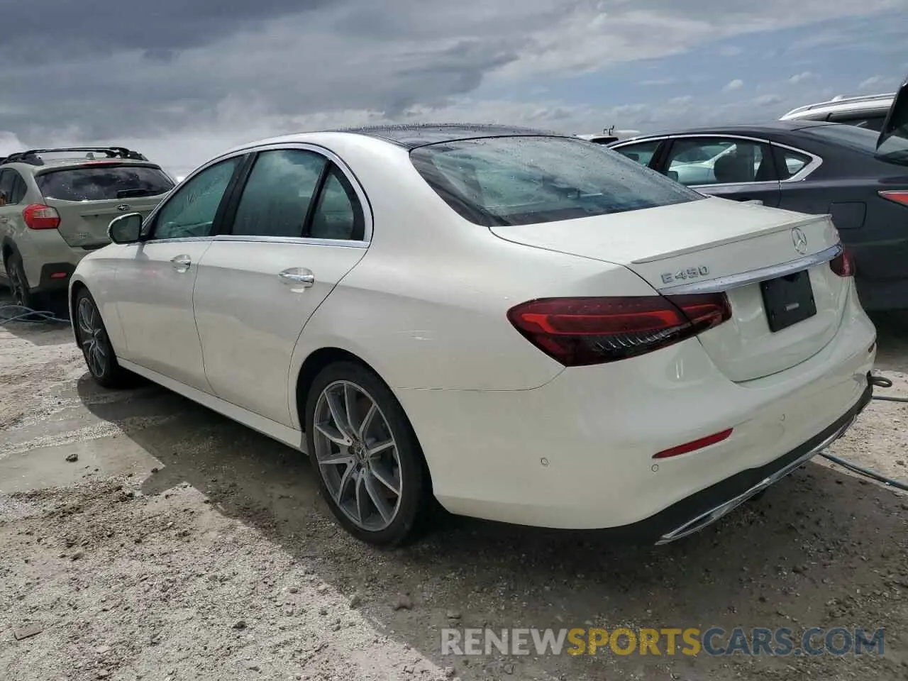 2 Photograph of a damaged car W1KZF5KB4NB083659 MERCEDES-BENZ E-CLASS 2022