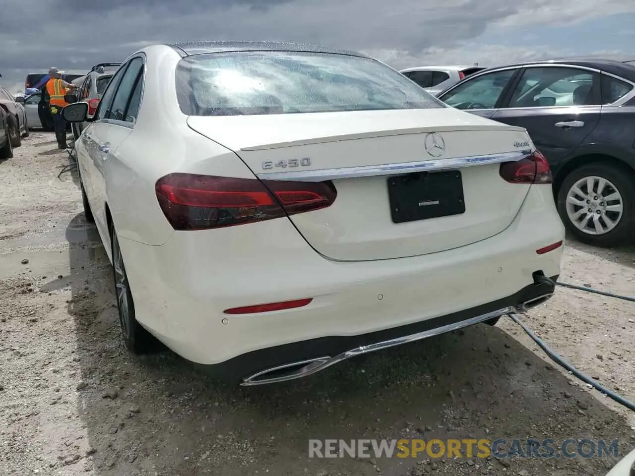 6 Photograph of a damaged car W1KZF5KB4NB083659 MERCEDES-BENZ E-CLASS 2022