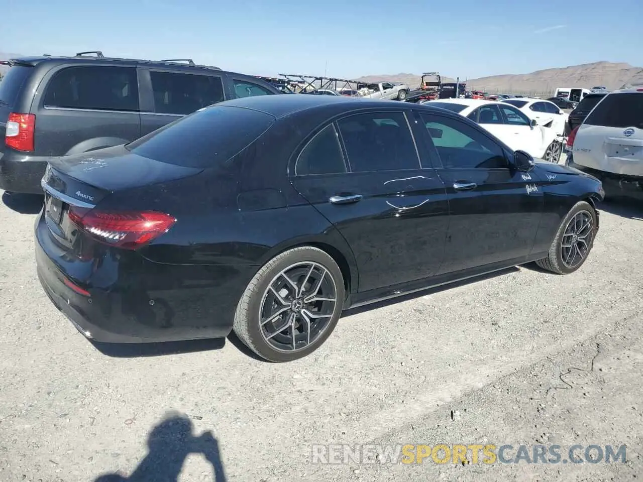 3 Photograph of a damaged car W1KZF5KB9NB029435 MERCEDES-BENZ E-CLASS 2022